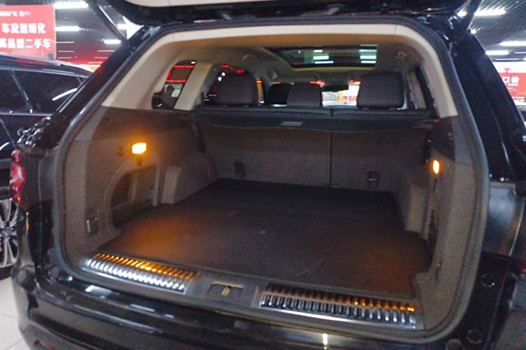 Used Hongqi HS7 2022 2.0T DCT Two-Wheel Drive Smart Connect Flagship Edition Five Seats Trunk