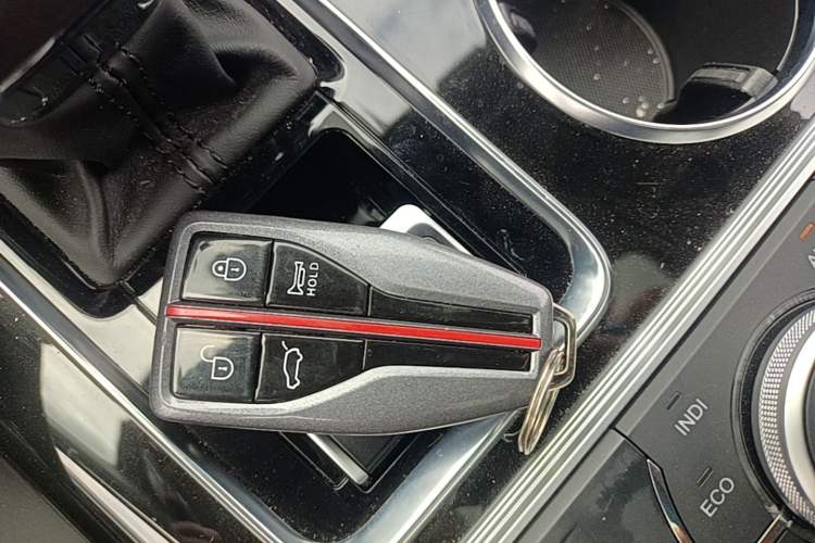 Used Hongqi HS7 2022 3.0T Automatic All-Wheel Drive Smart Connect Flagship Edition 7 Seats Vehicle Key