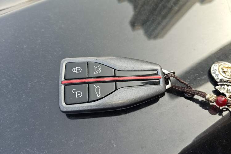 Used Hongqi HS7 2022 3.0T Automatic All-Wheel Drive ZhiLian Flagship Edition Five Seats Vehicle Key