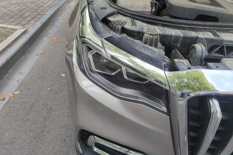 Used Hongqi HS7 2022 3.0T Automatic All-Wheel Drive Smart Connect Flagship Edition 7 Seats Right Front Headlight