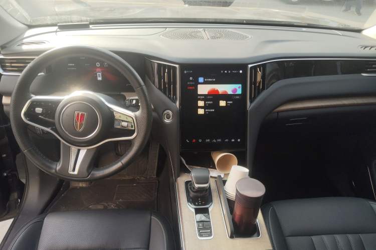 Used Hongqi HS7 2023 2.0T Automatic All-Wheel Drive Flagship Edition Six Seats Audio And AC Panel