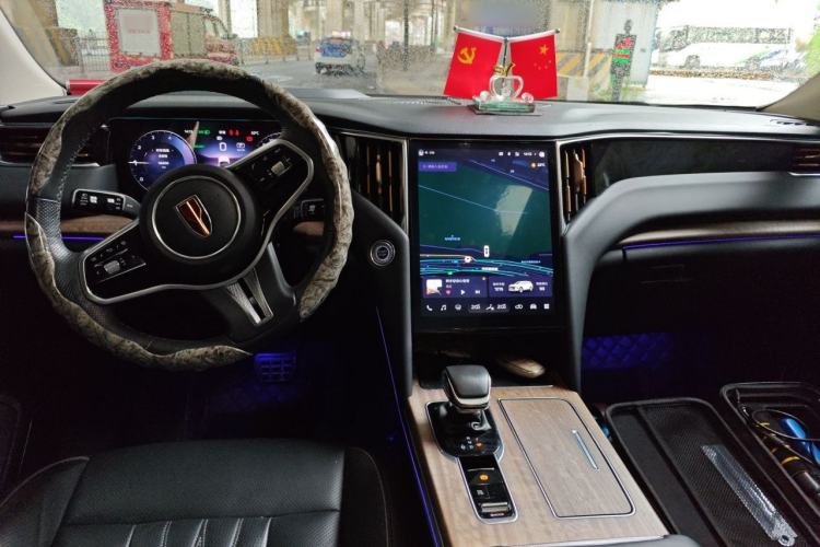 Used Hongqi HS7 2023 2.0T Automatic All-Wheel Drive Flagship Edition 7 Seats Center Console