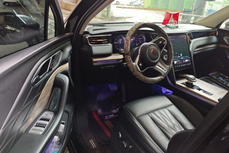 Used Hongqi HS7 2023 2.0T Automatic All-Wheel Drive Flagship Edition 7 Seats Driver Seat