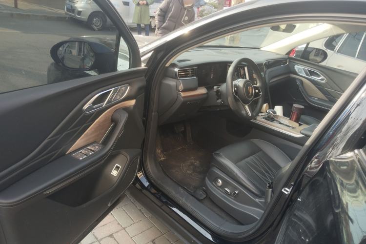 Used Hongqi HS7 2023 2.0T Automatic All-Wheel Drive Flagship Edition Six Seats Driver Seat
