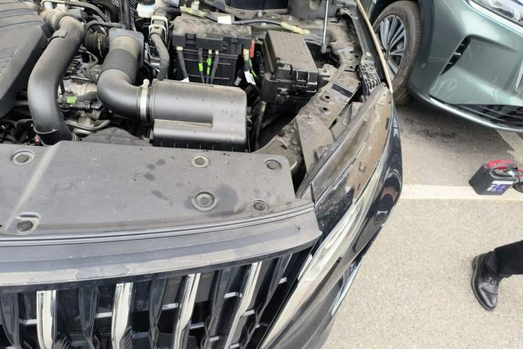 Used Hongqi HS7 2023 2.0T Automatic All-Wheel Drive Flagship Edition Six Seats Engine Bay Left