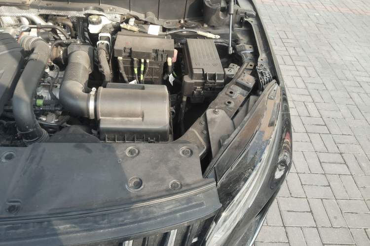 Used Hongqi HS7 2023 2.0T Automatic All-Wheel Drive Flagship Edition Six Seats Engine Bay Left