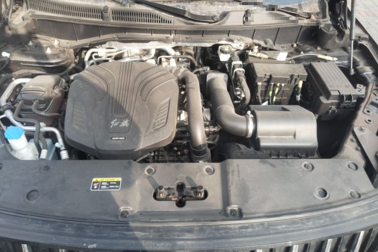 Used Hongqi HS7 2023 2.0T Automatic All-Wheel Drive Flagship Edition Six Seats Engine Bay