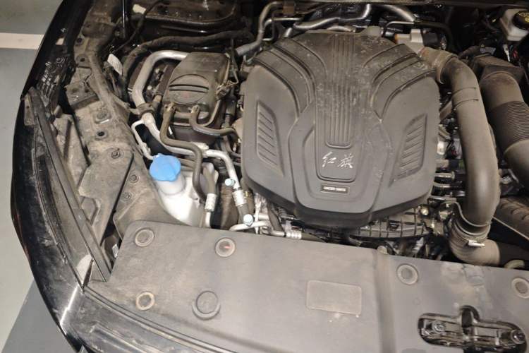 Used Hongqi HS7 2023 2.0T Automatic All-Wheel Drive Flagship Edition 7 Seats Engine Bay Right