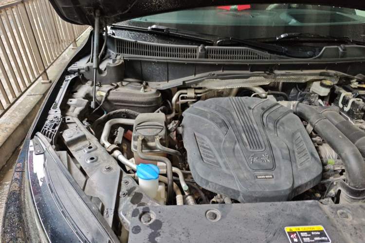 Used Hongqi HS7 2023 2.0T Automatic All-Wheel Drive Flagship Edition 7 Seats Engine Bay Right