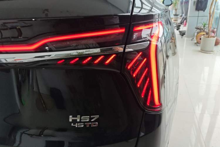 Used Hongqi HS7 2023 2.0T Automatic All-Wheel Drive Flagship Edition Six Seats Exterior 3