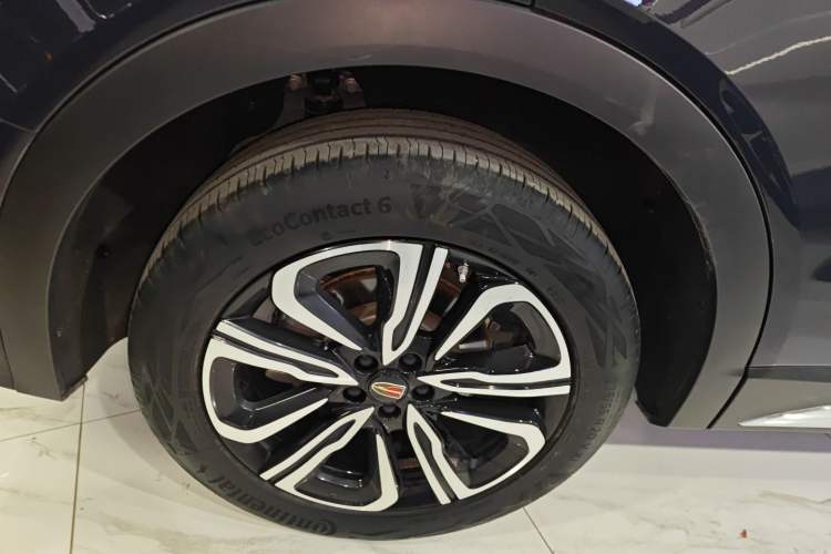 Used Hongqi HS7 2023 2.0T Automatic All-Wheel-Drive Flagship Edition Six Seats Exterior 8