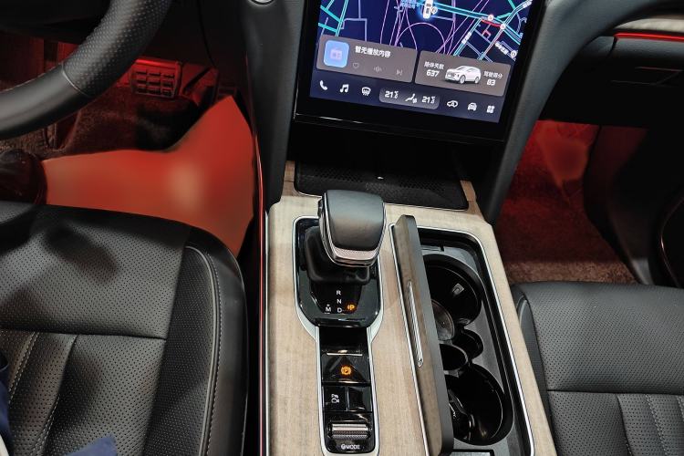 Used Hongqi HS7 2023 2.0T Automatic All-Wheel Drive Flagship Edition Six Seats Gear Lever
