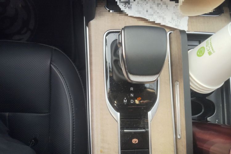 Used Hongqi HS7 2023 2.0T Automatic All-Wheel Drive Flagship Edition Six Seats Gear Lever