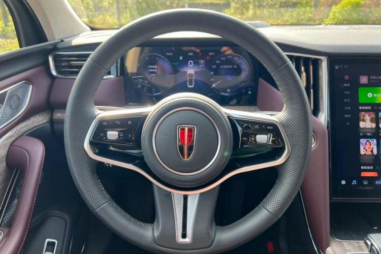 Used Hongqi HS7 2023 2.0T Automatic All-Wheel-Drive Flagship Edition Six Seats Interior 1