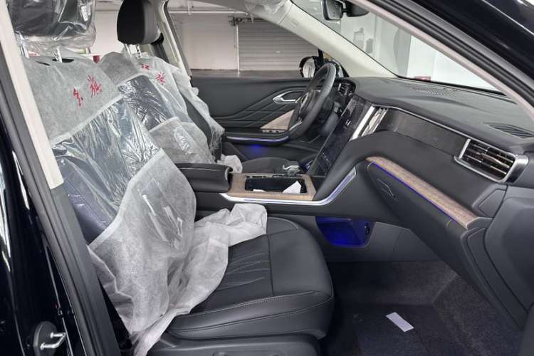 Used Hongqi HS7 2023 2.0T Automatic All-Wheel Drive Flagship Edition Six Seats Interior 10