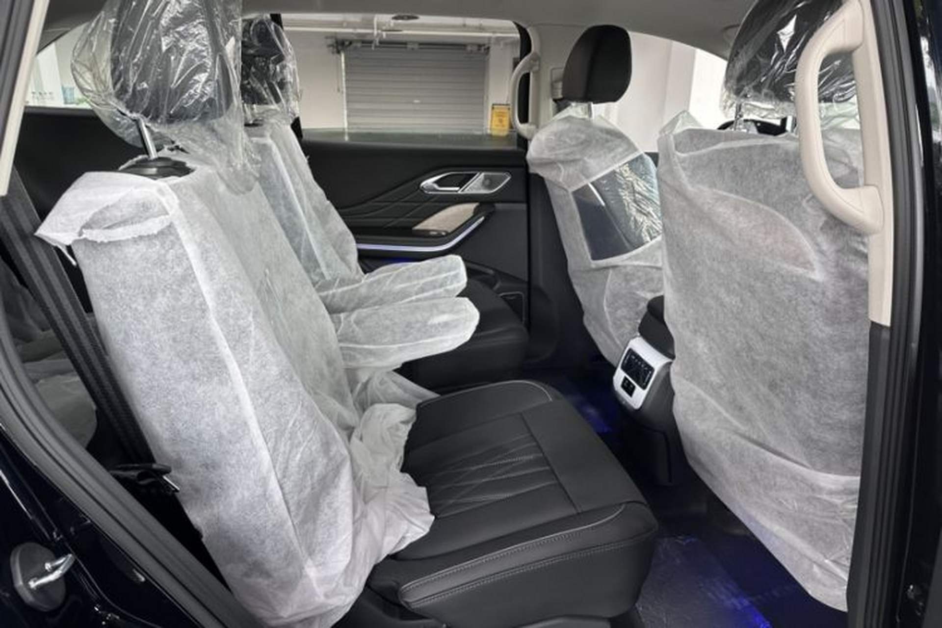 Used Hongqi HS7 2023 2.0T Automatic All-Wheel Drive Flagship Edition Six Seats Interior 11