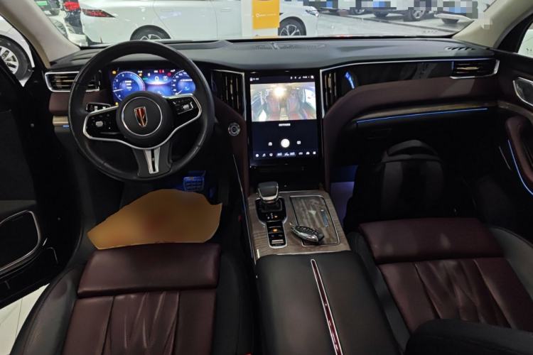 Used Hongqi HS7 2023 2.0T Automatic All-Wheel-Drive Flagship Edition Six Seats Interior 2