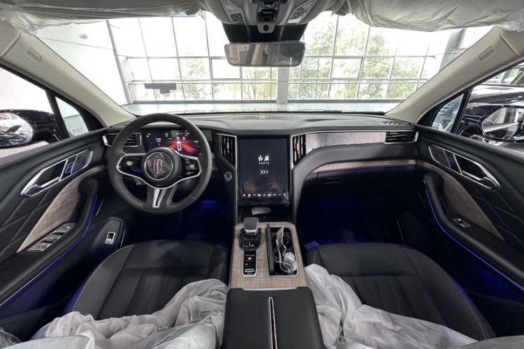 Used Hongqi HS7 2023 2.0T Automatic All-Wheel Drive Flagship Edition Six Seats Interior 2