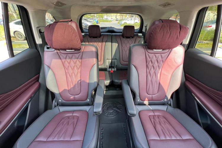 Used Hongqi HS7 2023 2.0T Automatic All-Wheel-Drive Flagship Edition Six Seats Interior 3