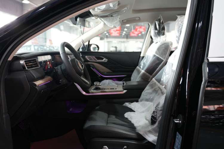 Used Hongqi HS7 2023 2.0T Automatic All-Wheel Drive Flagship Edition Six Seats Interior 3