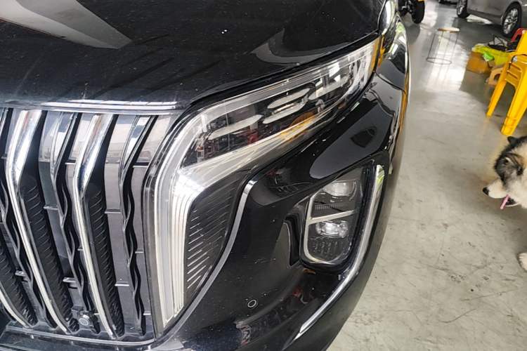 Used Hongqi HS7 2023 2.0T Automatic All-Wheel Drive Flagship Edition Six Seats Left Front Headlight