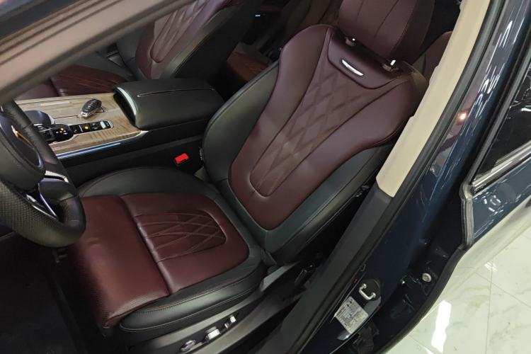 Used Hongqi HS7 2023 2.0T Automatic All-Wheel-Drive Flagship Edition Six Seats Left Front Seat