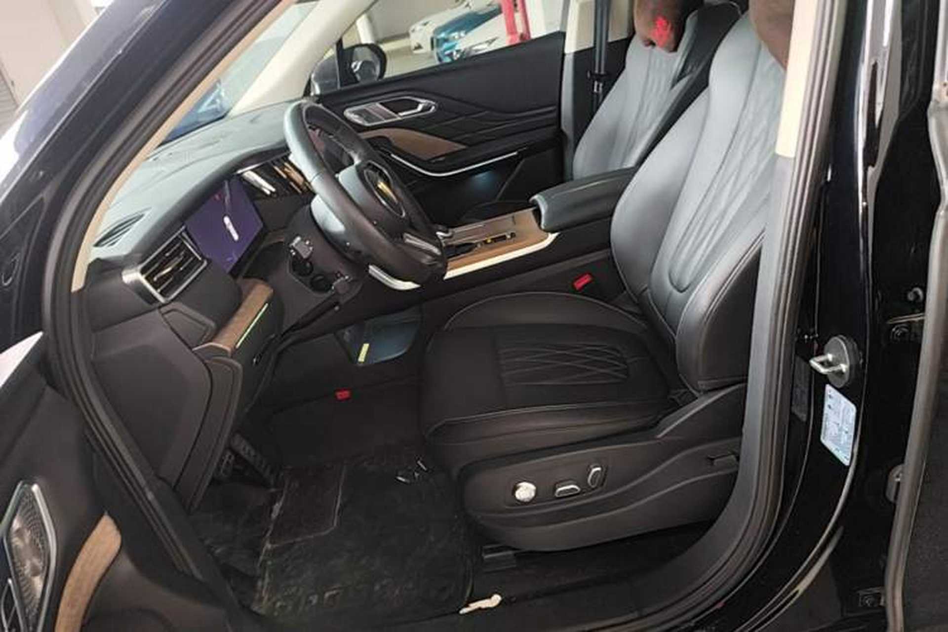 Used Hongqi HS7 2023 2.0T Automatic All-Wheel Drive Flagship Edition Six Seats Left Front Seat