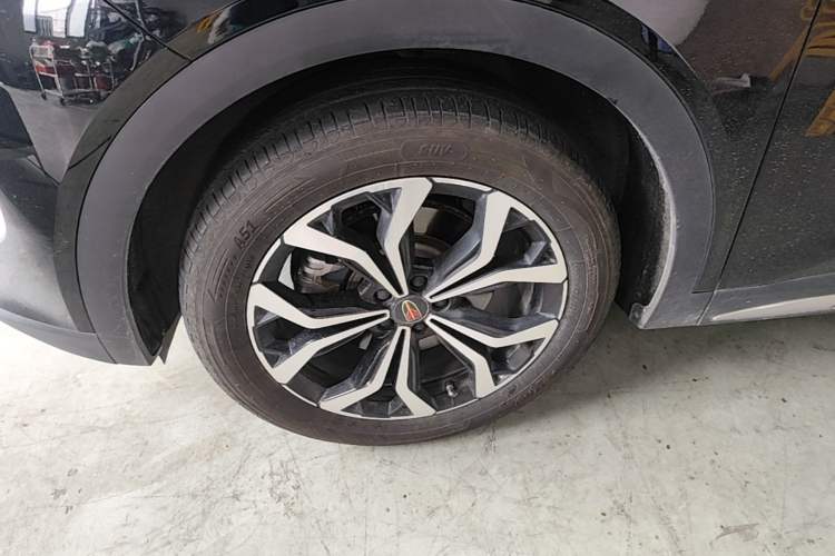 Used Hongqi HS7 2023 2.0T Automatic All-Wheel Drive Flagship Edition Six Seats Left Front Wheel Hub