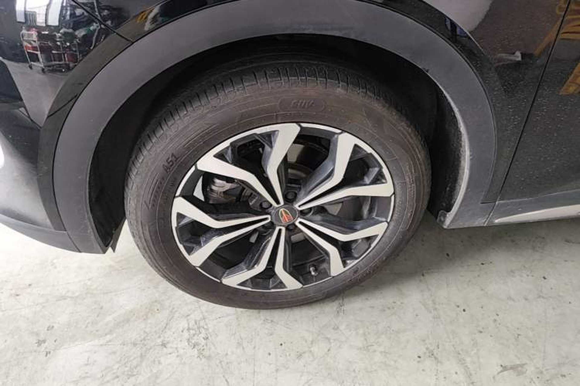 Used Hongqi HS7 2023 2.0T Automatic All-Wheel Drive Flagship Edition Six Seats Left Front Wheel Hub