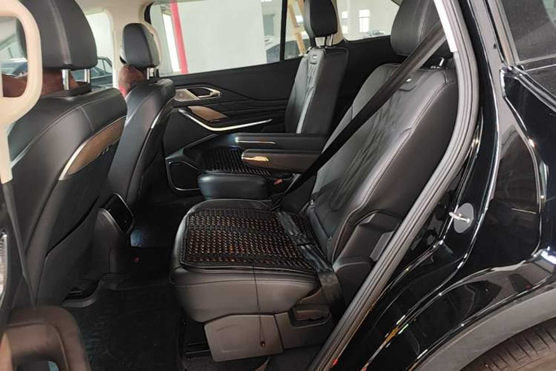 Used Hongqi HS7 2023 2.0T Automatic All-Wheel Drive Flagship Edition Six Seats Left Rear Seat