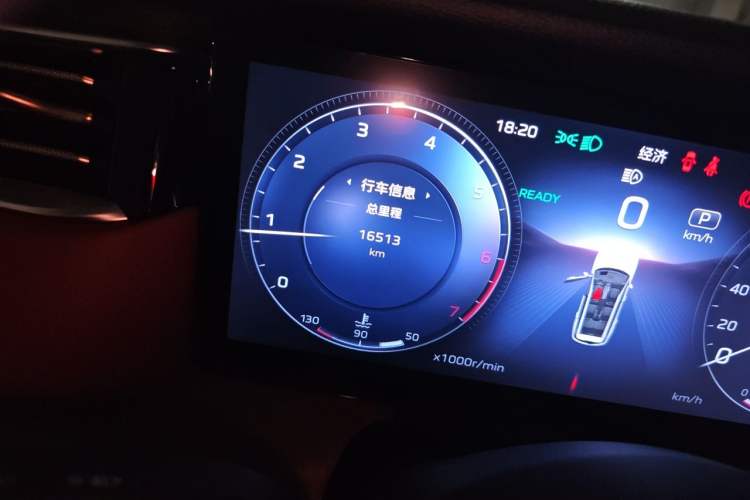 Used Hongqi HS7 2023 2.0T Automatic All-Wheel Drive Flagship Edition Six Seats Odometer Close Up