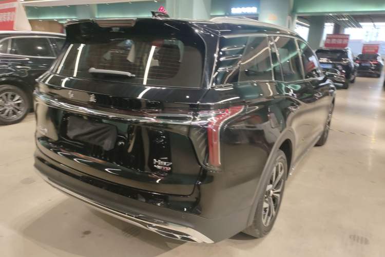 Used Hongqi HS7 2023 2.0T Automatic All-Wheel Drive Flagship Edition Six Seats Rear Right 45 Deg