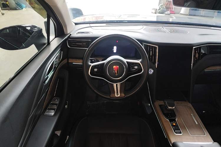 Used Hongqi HS7 2023 2.0T Automatic All-Wheel Drive Flagship Edition Six Seats Steering Wheel