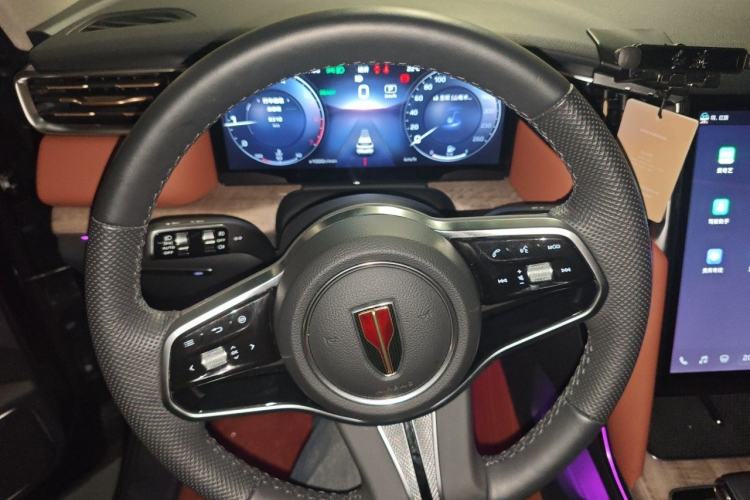 Used Hongqi HS7 2023 2.0T Automatic All-Wheel Drive Flagship Edition 7 Seats Steering Wheel