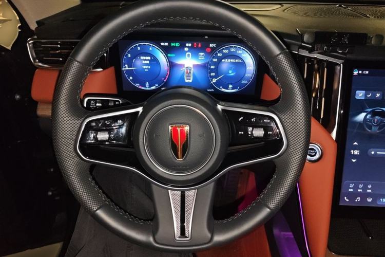 Used Hongqi HS7 2023 2.0T Automatic All-Wheel Drive Flagship Edition Six Seats Steering Wheel