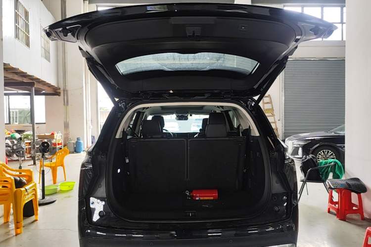 Used Hongqi HS7 2023 2.0T Automatic All-Wheel Drive Flagship Edition Six Seats Trunk