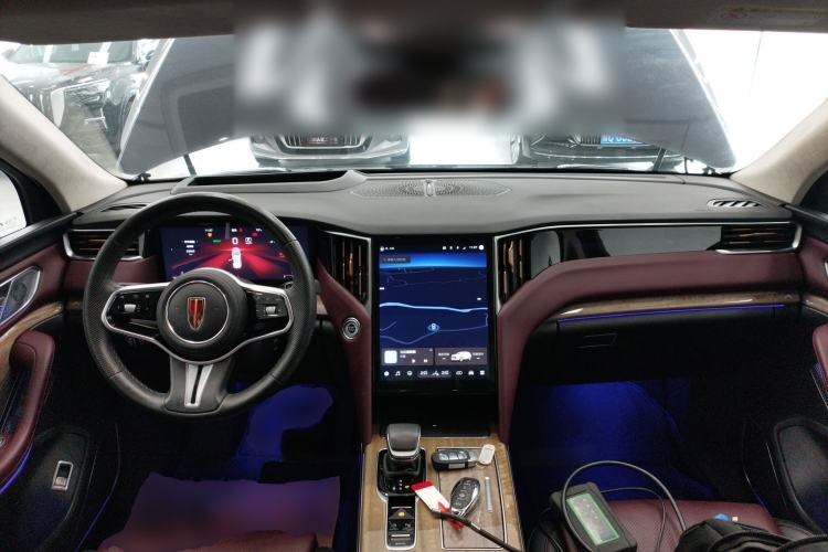Used Hongqi HS7 2023 2.0T Automatic All-Wheel-Drive Flagship Edition Six Seats Center Console