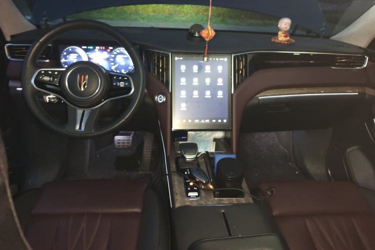 Used Hongqi HS7 2023 2.0T Automatic All-Wheel-Drive Flagship Edition Six Seats Center Console