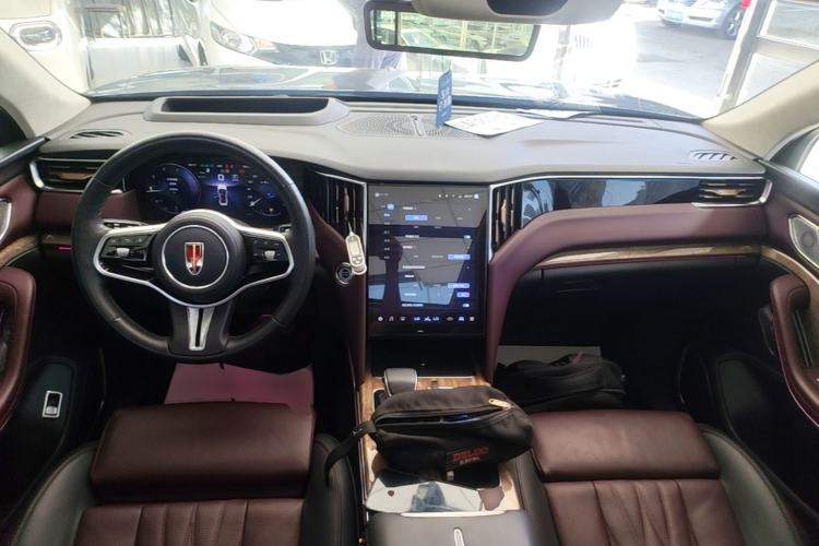 Used Hongqi HS7 2023 2.0T Automatic All-Wheel-Drive Flagship Edition Six Seats Center Console
