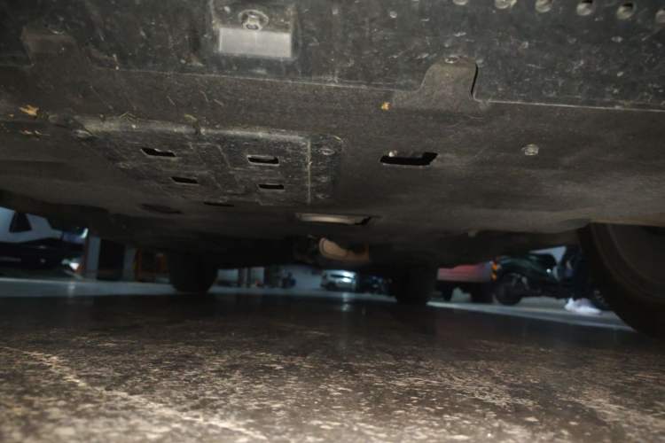 Used Hongqi HS7 2023 2.0T Automatic All-Wheel-Drive Flagship Edition Six Seats Chassis Front