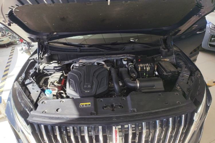 Used Hongqi HS7 2023 2.0T Automatic All-Wheel-Drive Flagship Edition Six Seats Engine Bay