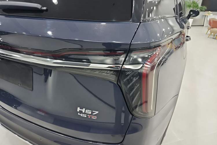 Used Hongqi HS7 2023 2.0T Automatic All-Wheel-Drive Flagship Edition Six Seats Exterior 6
