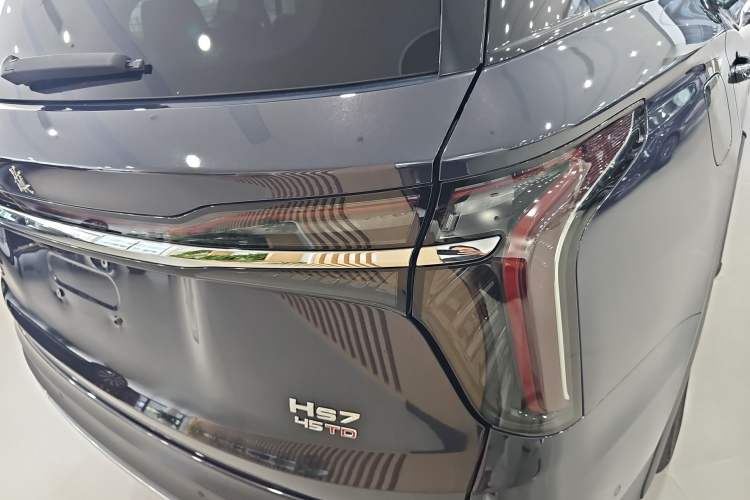 Used Hongqi HS7 2023 2.0T Automatic All-Wheel-Drive Flagship Edition Six Seats Exterior 6