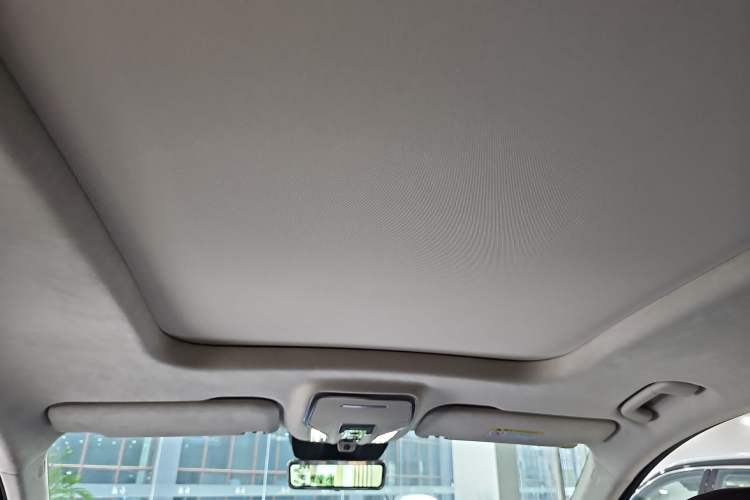 Used Hongqi HS7 2023 2.0T Automatic All-Wheel-Drive Flagship Edition Six Seats Headliner