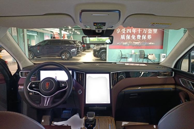 Used Hongqi HS7 2023 2.0T Automatic All-Wheel-Drive Flagship Edition Six Seats Interior 2
