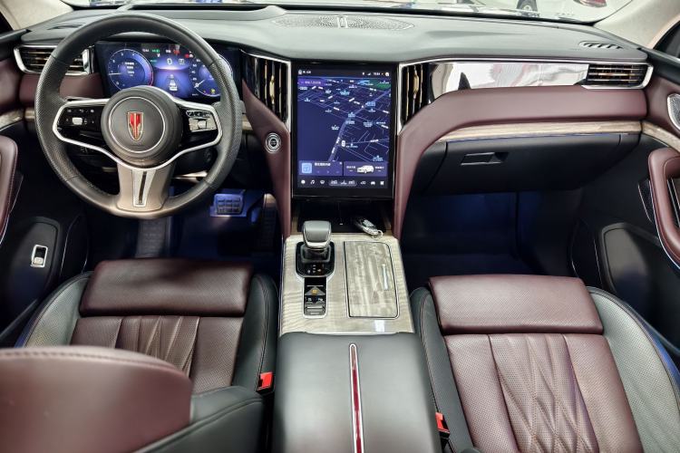 Used Hongqi HS7 2023 2.0T Automatic All-Wheel-Drive Flagship Edition Six Seats Interior 2