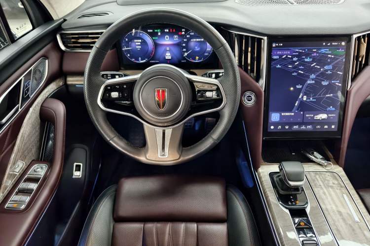 Used Hongqi HS7 2023 2.0T Automatic All-Wheel-Drive Flagship Edition Six Seats Interior 3