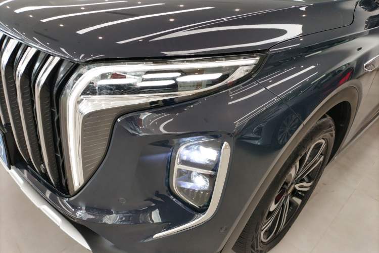 Used Hongqi HS7 2023 2.0T Automatic All-Wheel-Drive Flagship Edition Six Seats Left Front Headlight
