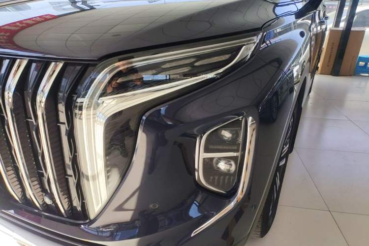 Used Hongqi HS7 2023 2.0T Automatic All-Wheel-Drive Flagship Edition Six Seats Left Front Headlight