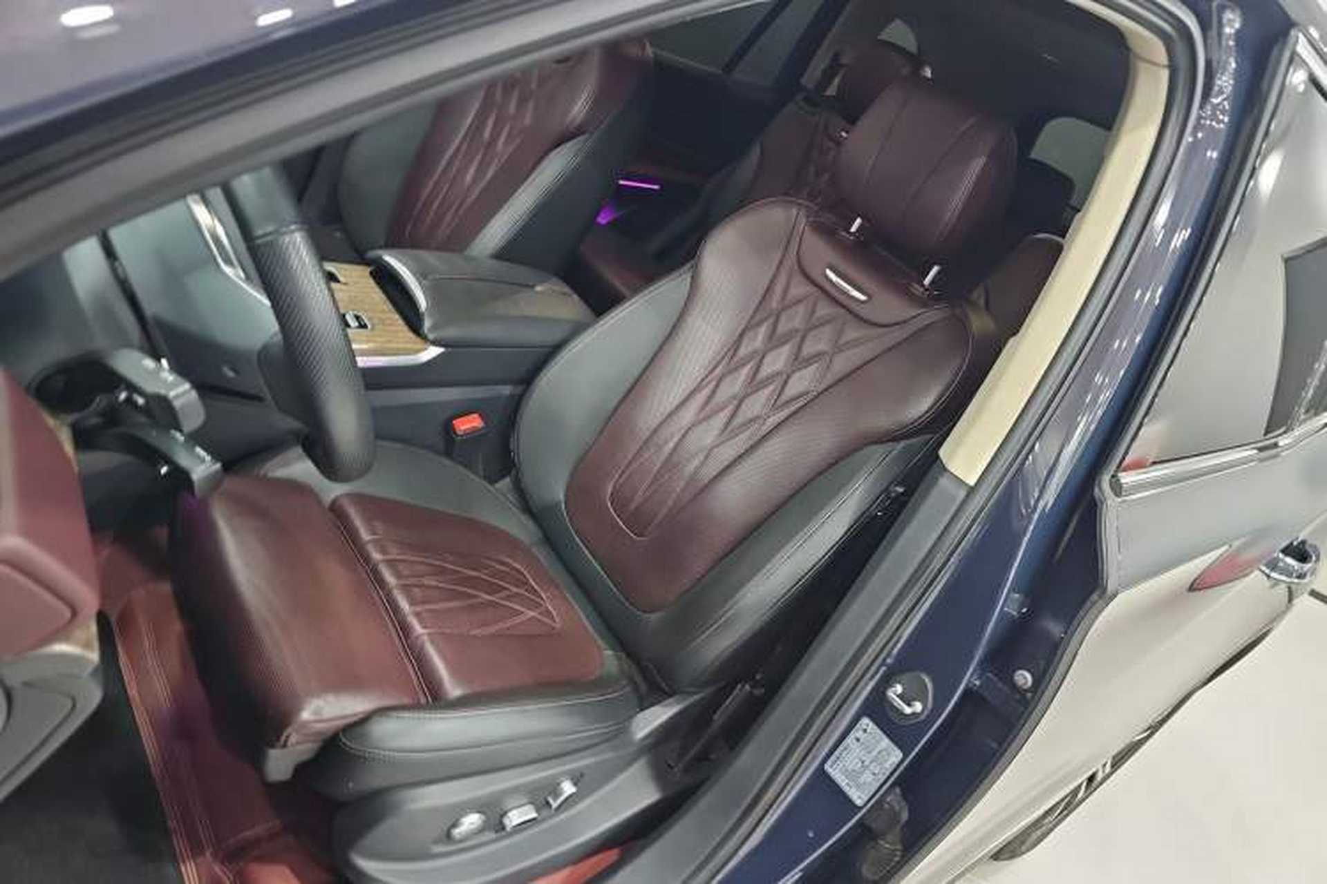 Used Hongqi HS7 2023 2.0T Automatic All-Wheel-Drive Flagship Edition Six Seats Left Front Seat
